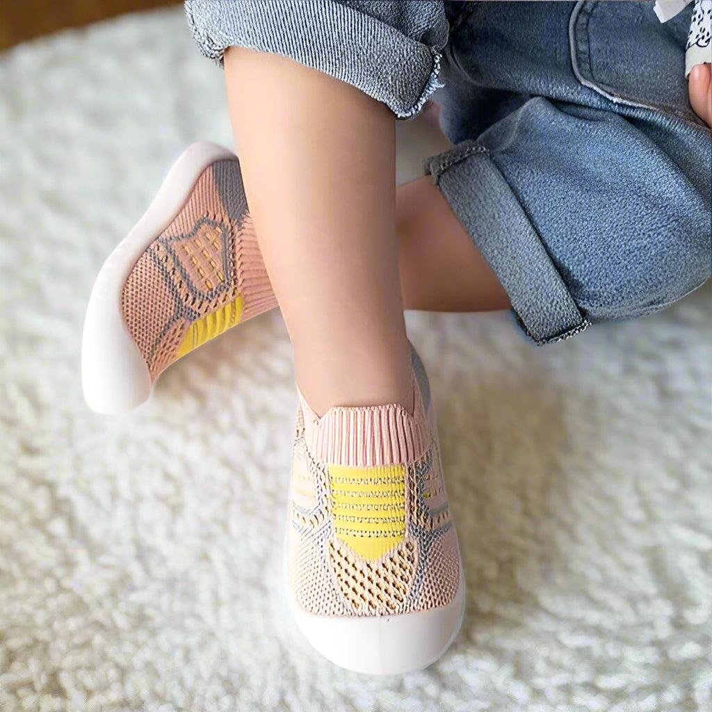 Pantofiori cu talpă anti-derapantă pentru bebe